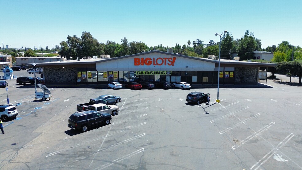 2720 Country Club Blvd, Stockton, CA for sale - Building Photo - Image 1 of 1