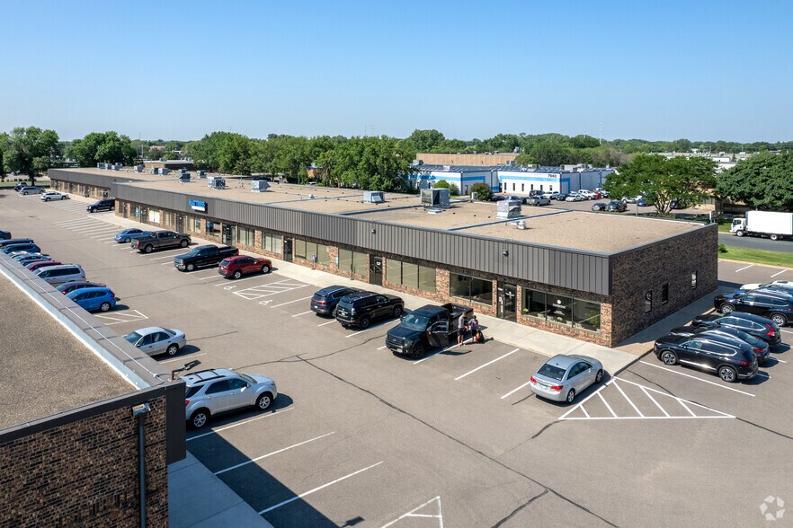7920-7958 NE University Ave, Fridley, MN à louer - Aérien - Image 2 de 4