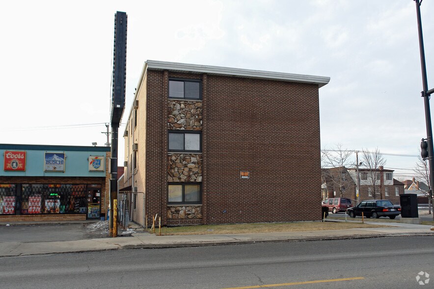 6301 S Keeler Ave, Chicago, IL à vendre - Photo du bâtiment - Image 2 de 6