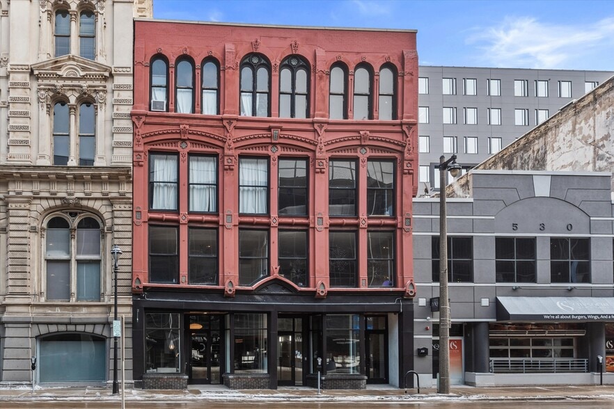 532 N Water St, Milwaukee, WI for lease - Building Photo - Image 1 of 10