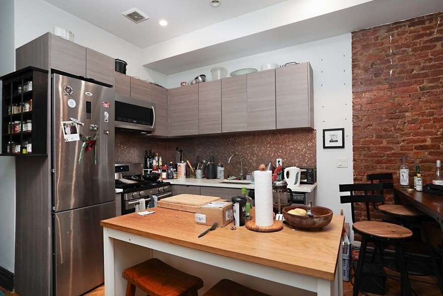 1100 Jefferson Ave, Brooklyn, NY for sale - Building Photo - Image 2 of 10