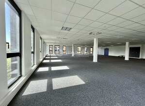 Bureau dans Lieusaint à louer Photo intérieure- Image 1 de 3