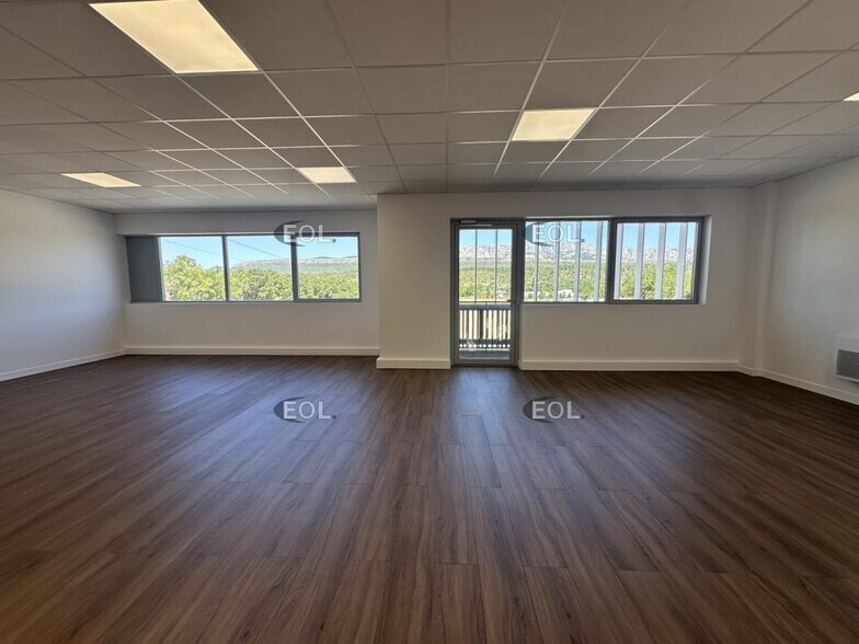 Flex dans Rousset à louer - Photo du bâtiment - Image 3 de 15