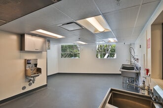 3716 Eagle Rock Blvd, Los Angeles, CA for lease Interior Photo- Image 2 of 3