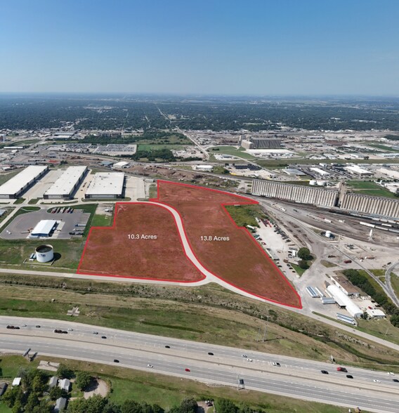 I 135, Wichita, KS à vendre - Photo du bâtiment - Image 2 de 10