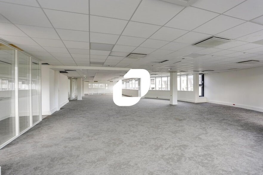 31-39 Rue Du Gouverneur Général Félix Eboue, Issy-les-Moulineaux à vendre - Photo du bâtiment - Image 3 de 14