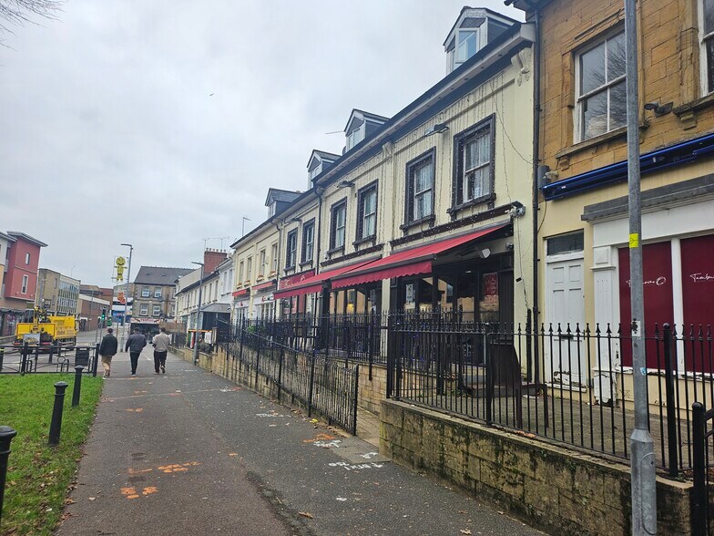 8-10 South Western Ter, Yeovil à vendre - Photo du bâtiment - Image 2 de 5