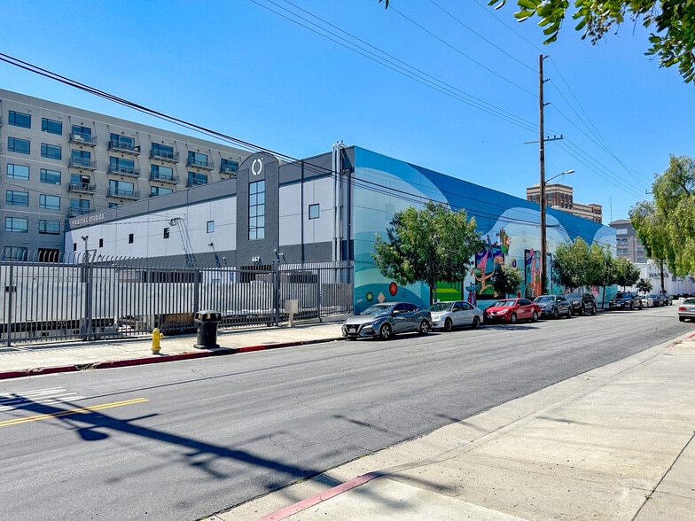 667 Santa Fe Ave, Los Angeles, CA for lease - Building Photo - Image 2 of 4