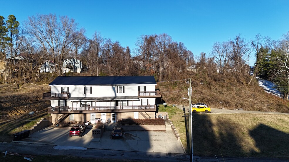 751 Hunt St, Ashland, KY à vendre - Photo du bâtiment - Image 3 de 41