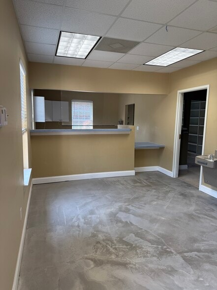2950 Senna Dr, Matthews, NC for lease - Lobby - Image 2 of 12
