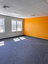 491 Amherst St, Nashua, NH for lease Interior Photo- Image 2 of 2