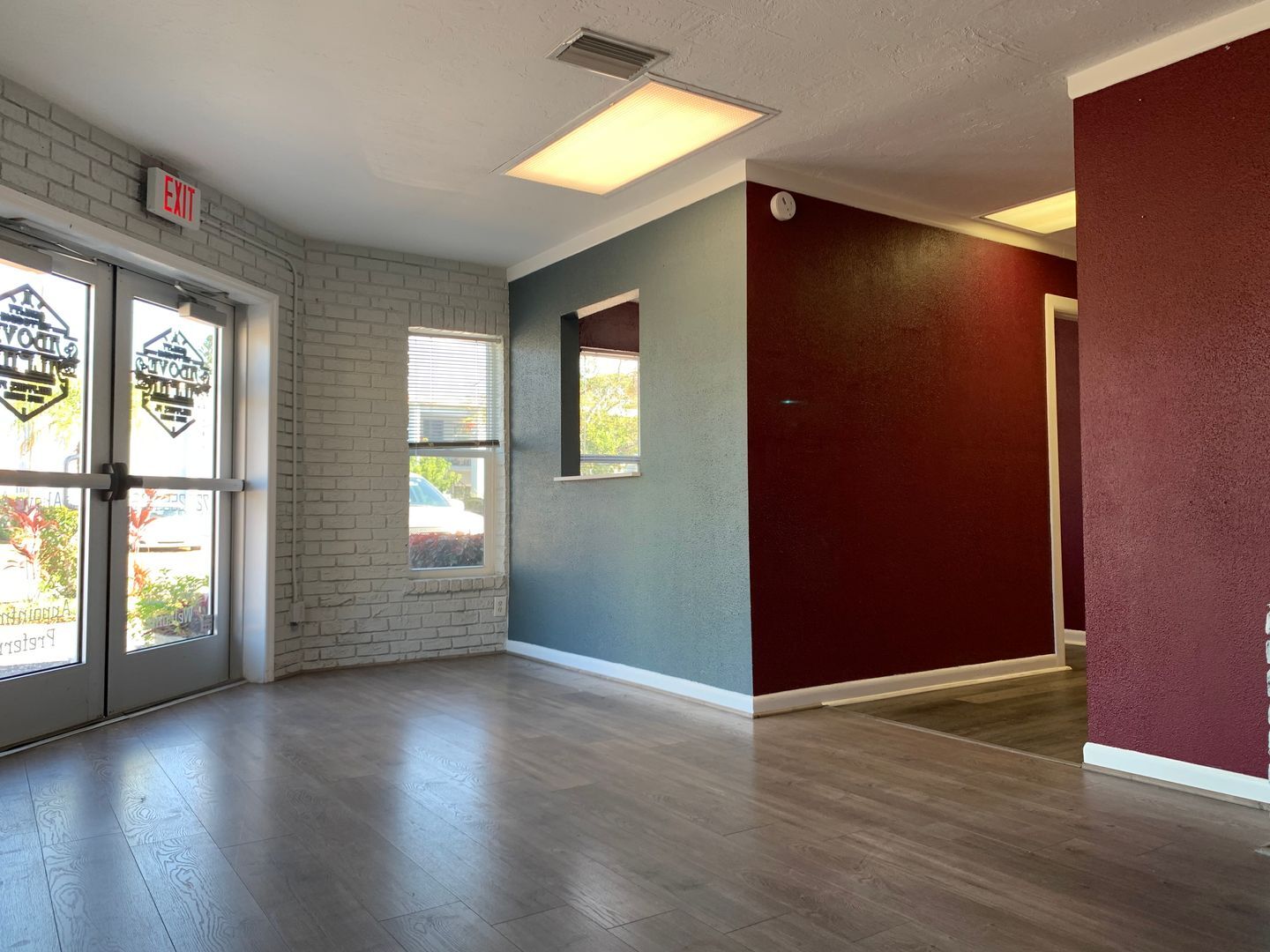 5702 Gulfport Blvd S, Gulfport, FL à louer Photo intérieure- Image 1 de 16