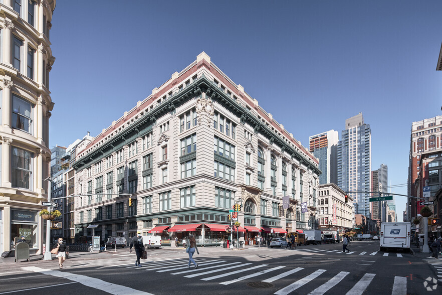 675 Avenue of the Americas, New York, NY for sale - Building Photo - Image 1 of 1