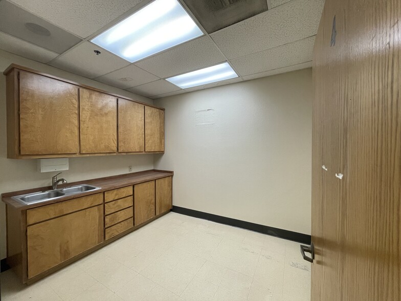 6409 Folsom Blvd, Sacramento, CA for lease - Building Photo - Image 3 of 16