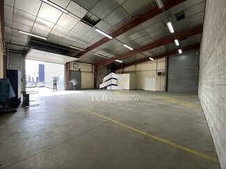 Plus de détails pour Local d'activités à louer