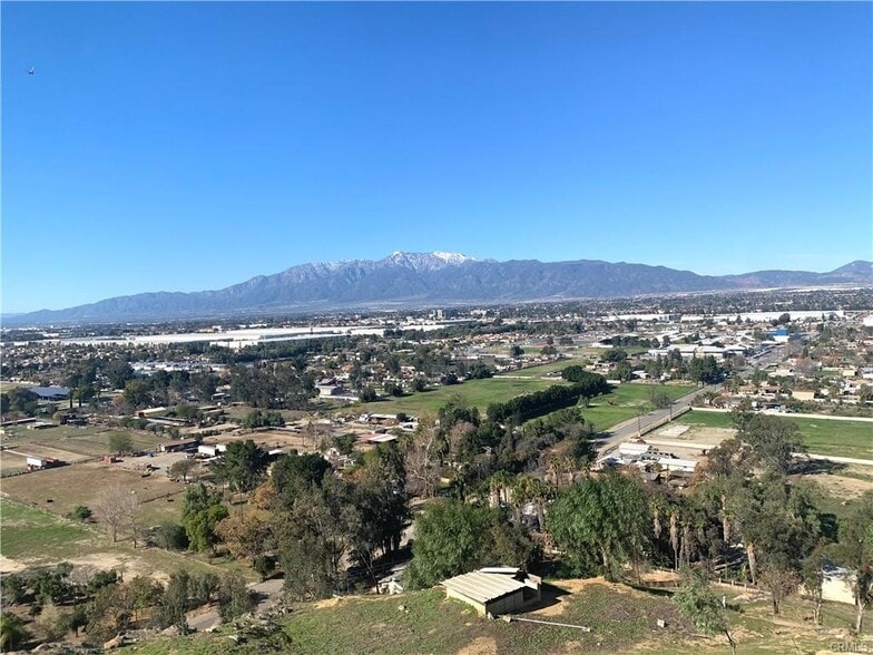 11251 Laurel Ave, Bloomington, CA for sale - Primary Photo - Image 1 of 1