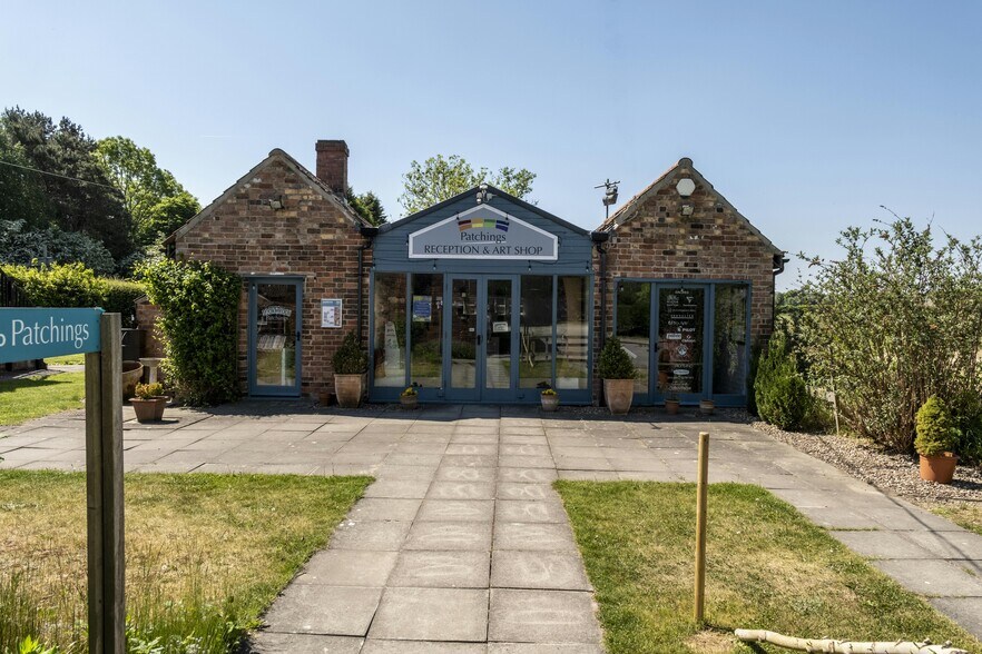 2 Oxton Rd, Calverton à vendre - Photo du bâtiment - Image 2 de 15