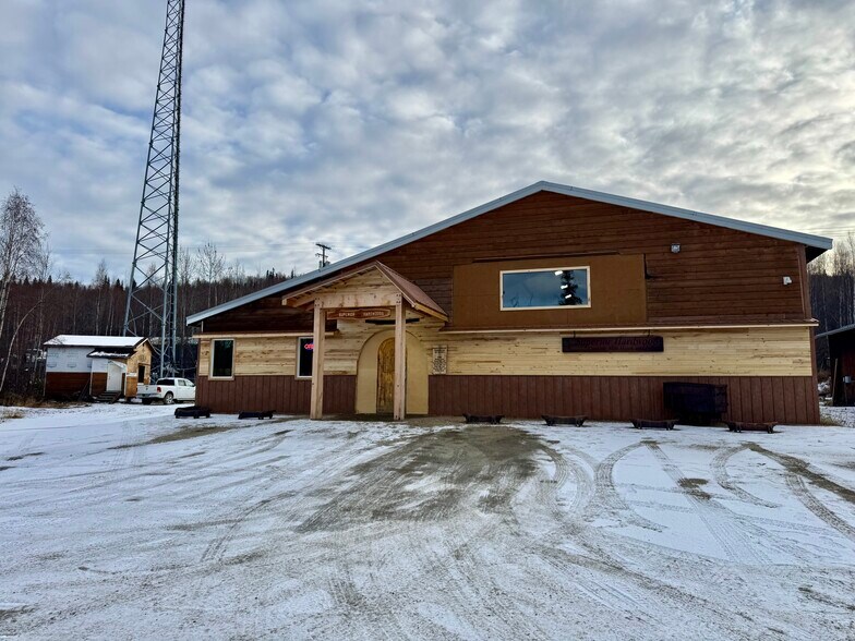 600 N Old Steese Hwy, Fairbanks, AK à vendre - Photo du bâtiment - Image 2 de 22