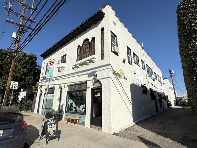 More details for 710-714 N Van Ness Ave, Los Angeles, CA - Multifamily for Sale