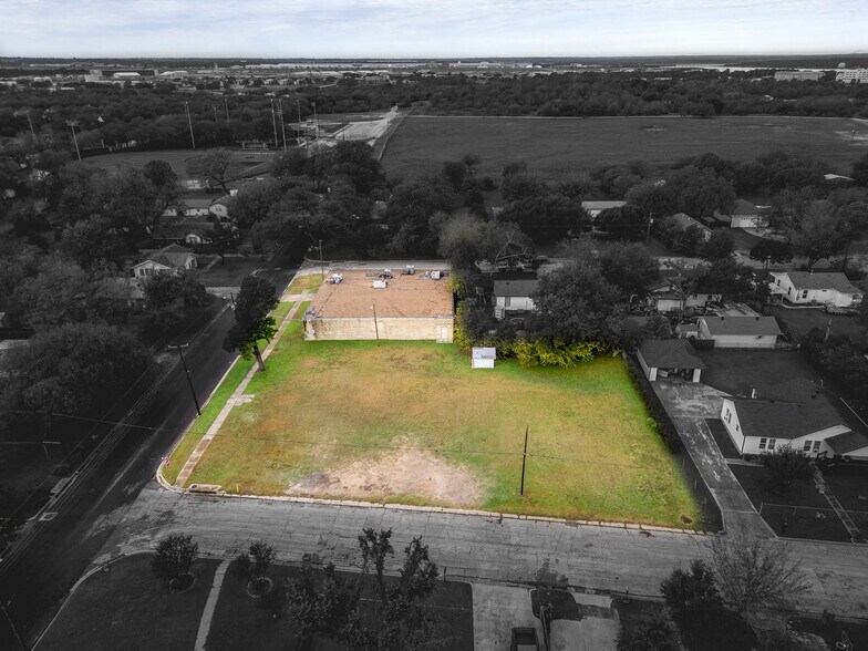 5550 Baylor Ave, River Oaks, TX à vendre - Photo du bâtiment - Image 3 de 17