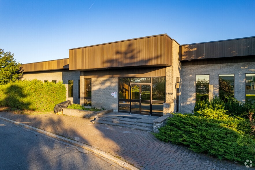 6320-6380 Ch de la Côte-de-Liesse, Montréal, QC à louer - Photo du bâtiment - Image 3 de 20