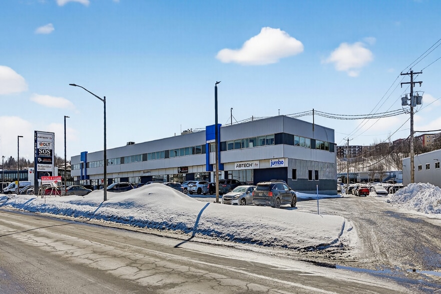 2095 Rue Frank-Carrel, Québec, QC à vendre - Photo du bâtiment - Image 2 de 12