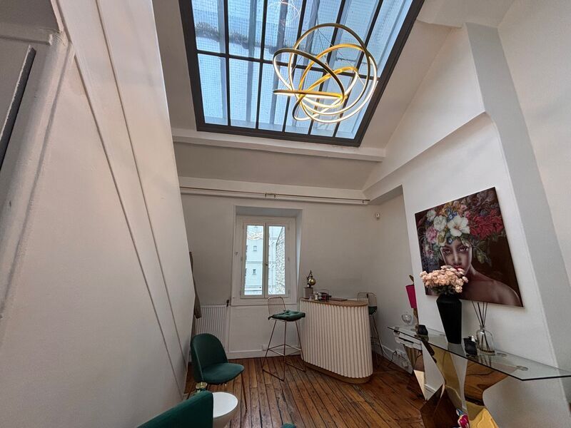 Bureau dans Neuilly-sur-Seine à louer Photo intérieure- Image 1 de 5