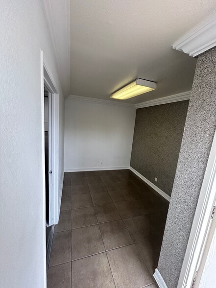 10532-10576 Norwalk Blvd, Santa Fe Springs, CA à louer - Photo du bâtiment - Image 3 de 12