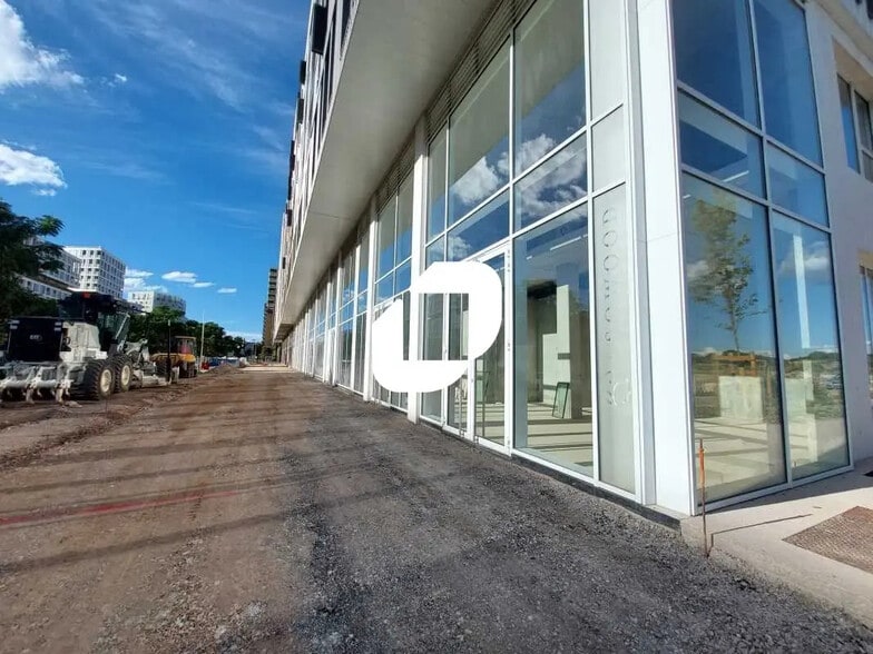 Office in Montpellier for lease - Building Photo - Image 1 of 12
