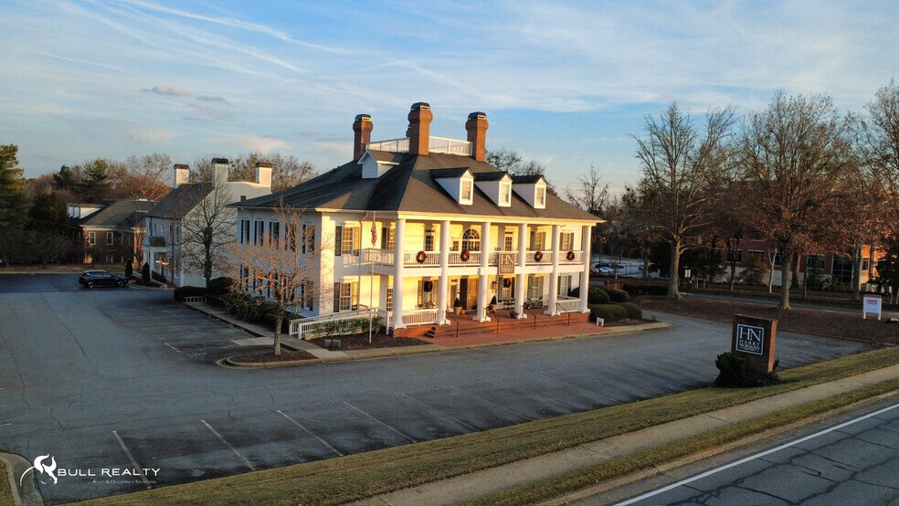 4651 Olde Towne Pky, Marietta, GA à vendre - Photo du bâtiment - Image 2 de 66