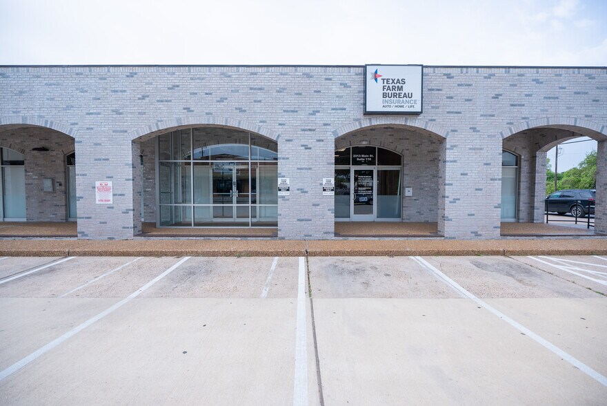 2313 Main St, Waller, TX à louer - Photo du bâtiment - Image 3 de 7