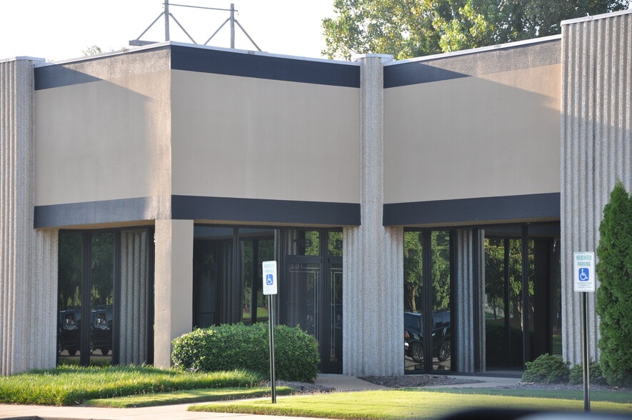 1785 Nonconnah Blvd, Memphis, TN à louer - Photo du bâtiment - Image 1 de 6