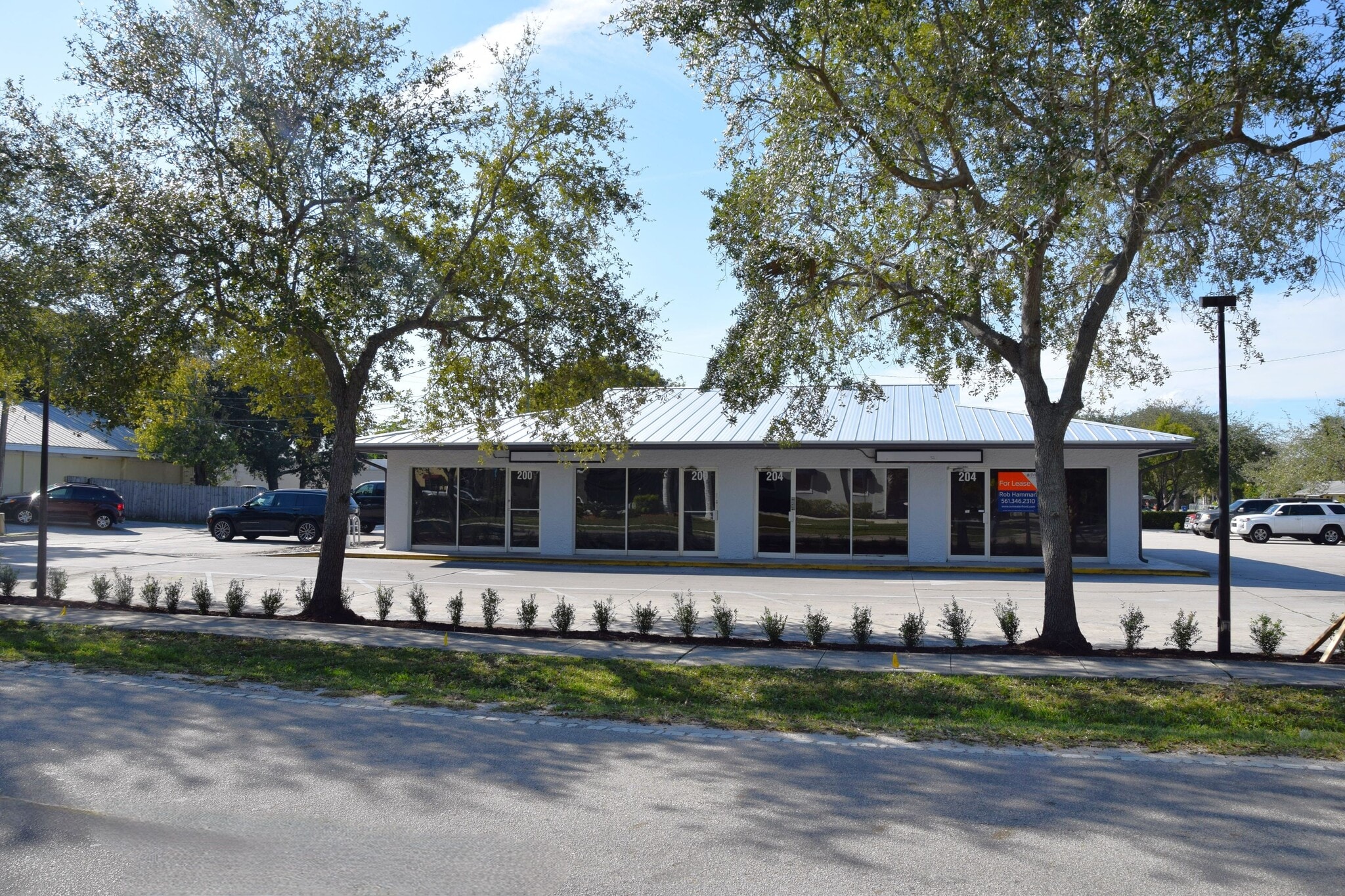 200-220 Hibiscus St, Jupiter, FL for lease Primary Photo- Image 1 of 7