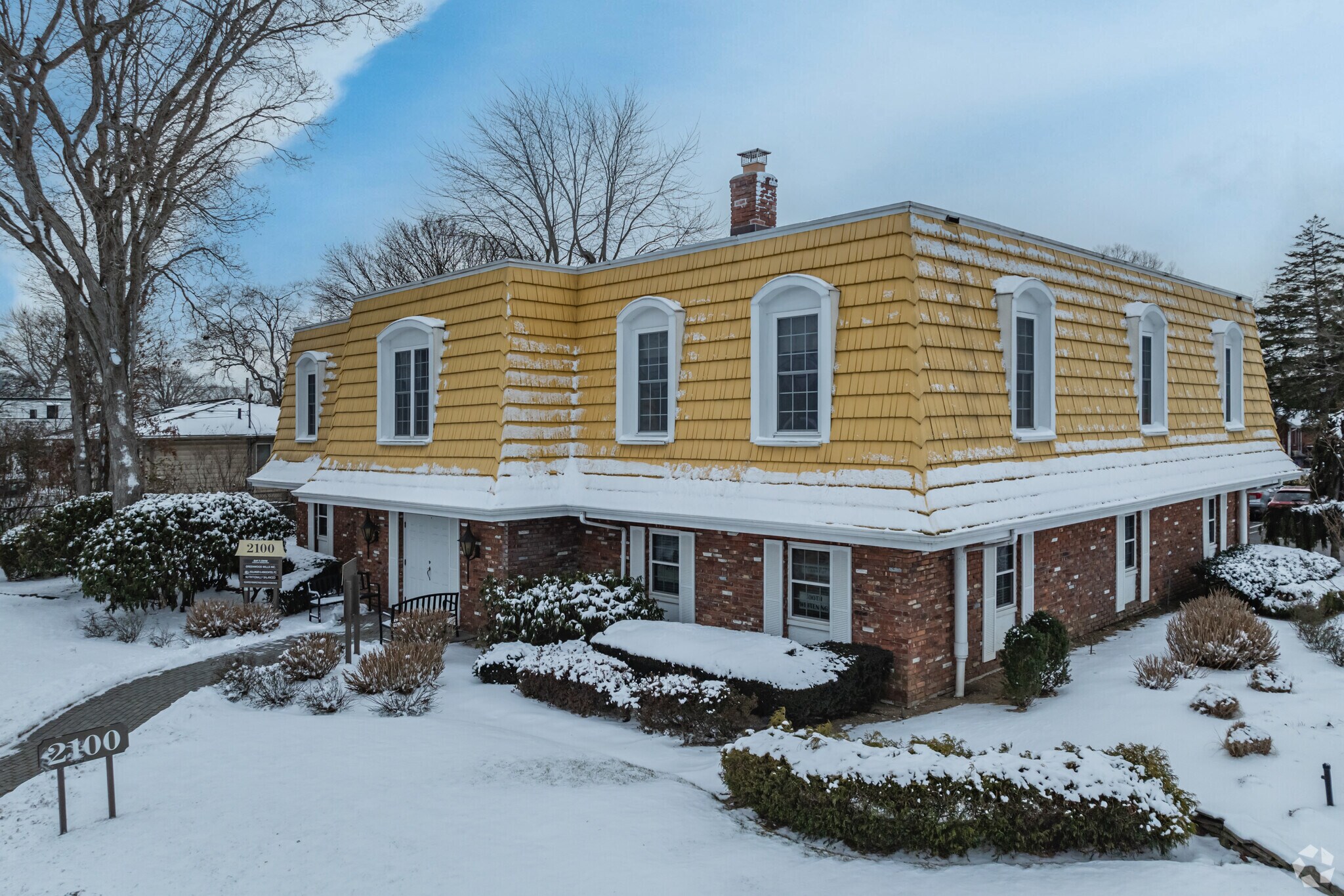 2100 Deer Park Ave, Deer Park, NY for lease Primary Photo- Image 1 of 15