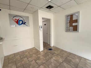 801 Monterey St, Coral Gables, FL for lease Interior Photo- Image 2 of 18