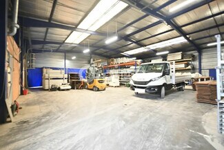 Plus de détails pour Bureau, Local d'activités à louer