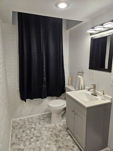 302-304 S River Park Dr, Guttenberg, IA for sale - Building Photo - Image 3 of 47