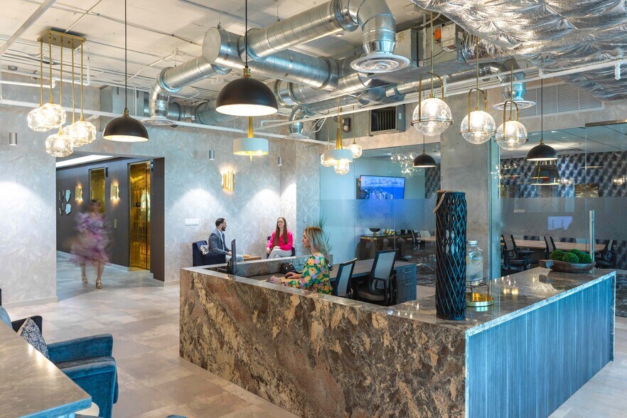 121 Alhambra Plz, Coral Gables, FL à louer - Photo intérieure - Image 2 de 39