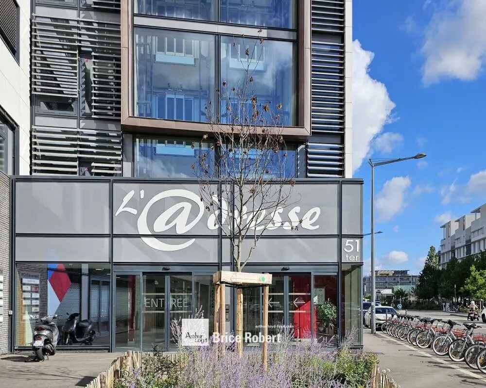 Office in Lyon for lease Building Photo- Image 1 of 11