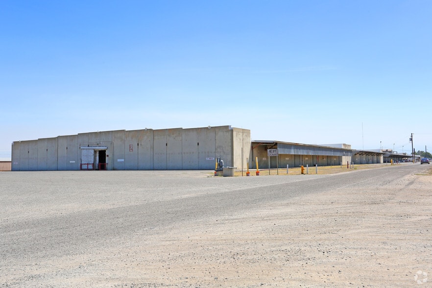 2925 S Maple Ave, Fresno, CA for lease - Building Photo - Image 3 of 4