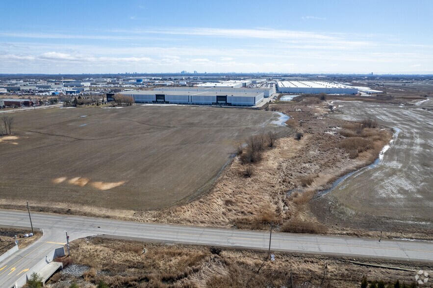 8281 Healey Rd, Caledon, ON à louer - Photo du bâtiment - Image 2 de 8