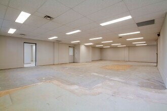 1955 King St E, Hamilton, ON for lease Building Photo- Image 2 of 14