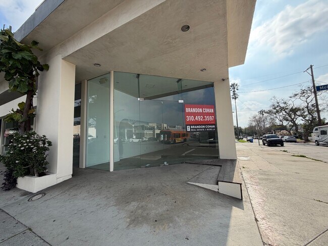 More details for 8180 Melrose Ave, Los Angeles, CA - Retail for Lease