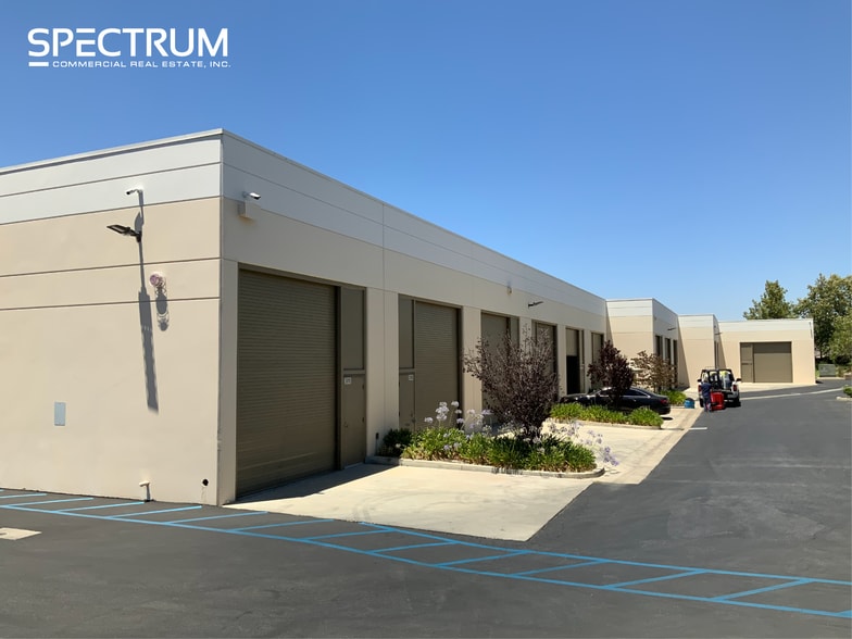 26370 Diamond Pl, Santa Clarita, CA for lease - Building Photo - Image 3 of 3