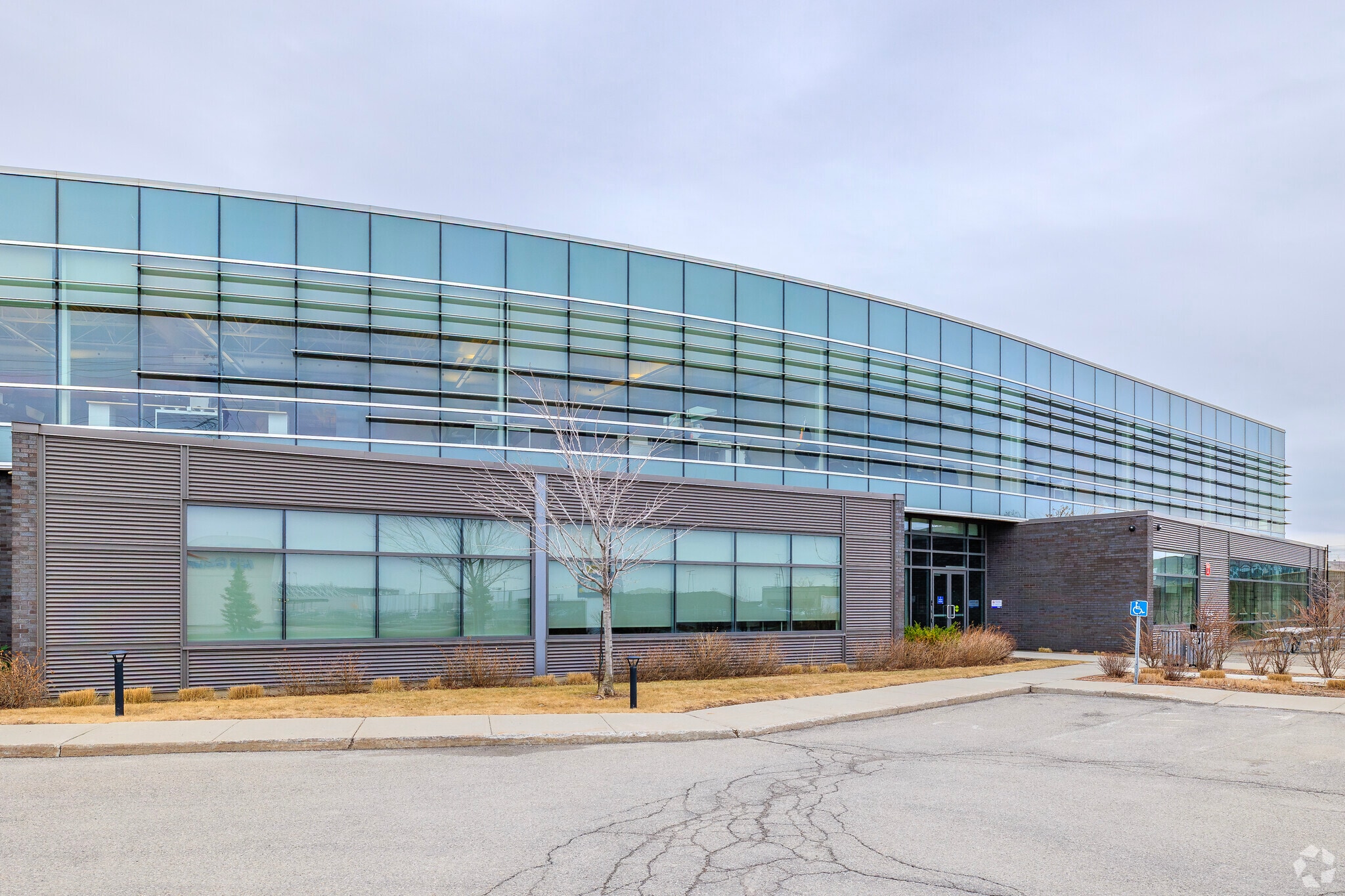 10500 Av Ryan, Dorval, QC à louer Photo principale- Image 1 de 5