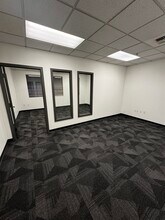 8015 SE 28th St, Mercer Island, WA à louer Photo intérieure- Image 2 de 8