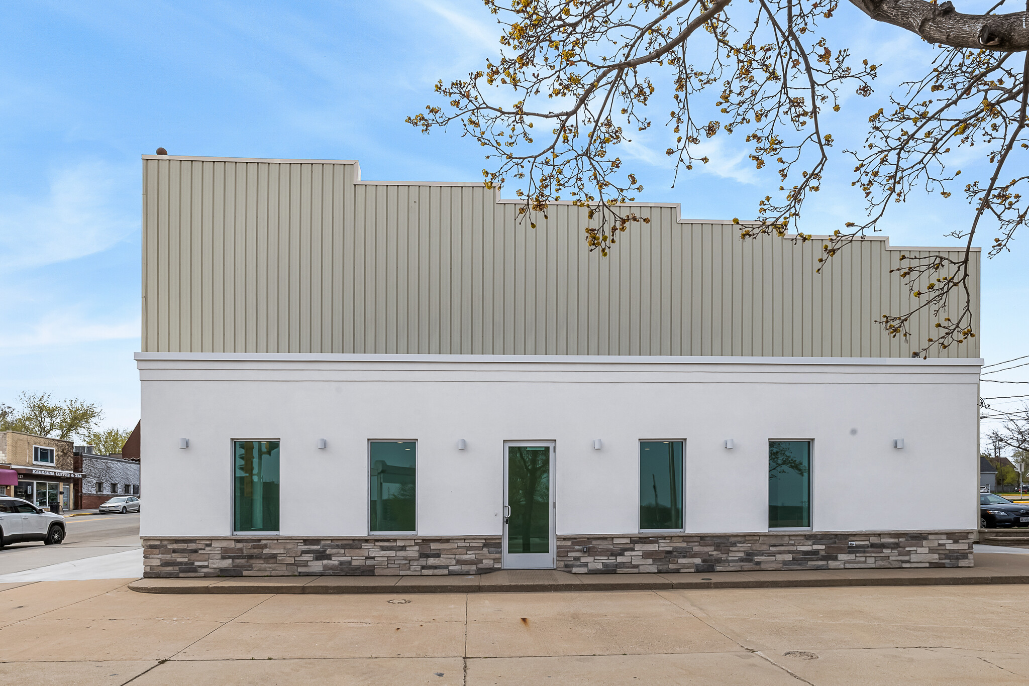 102 W Wisconsin Ave, Kaukauna, WI for sale Building Photo- Image 1 of 15