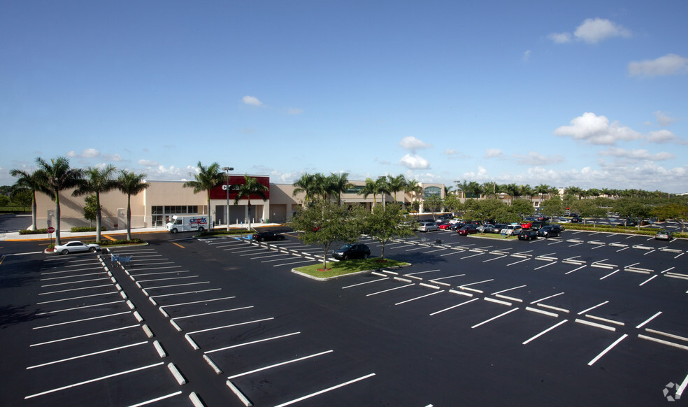 11810-11970 Pines Blvd, Pembroke Pines, FL for sale - Building Photo - Image 1 of 1