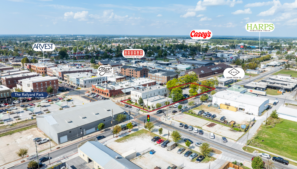 119 E Walnut St, Rogers, AR à vendre - Photo du bâtiment - Image 1 de 5