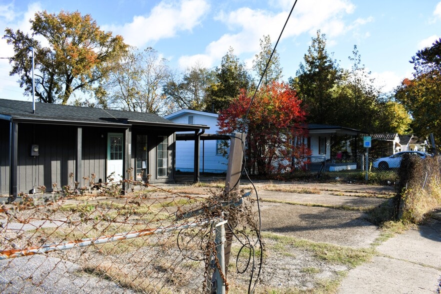 3300 Lower Wetumpka Rd, Montgomery, AL for sale - Building Photo - Image 3 of 11